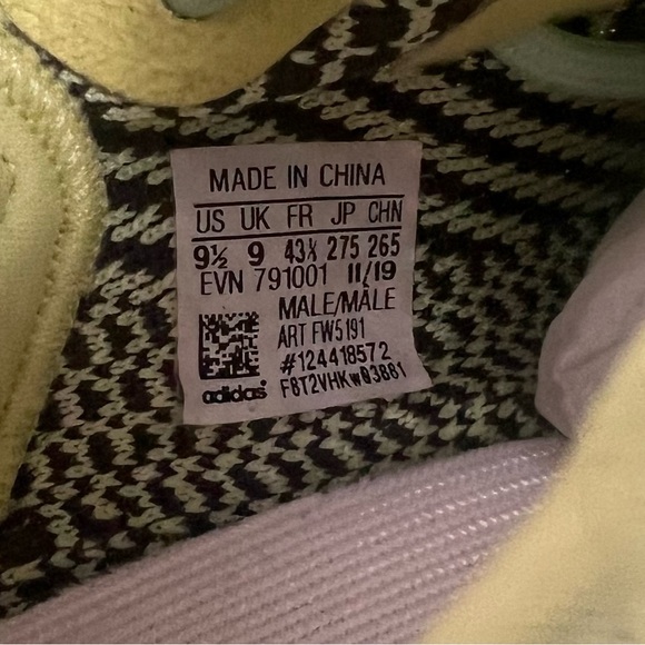Yeezy Boost 350 V2 Yeezreel - Picture 6 of 6